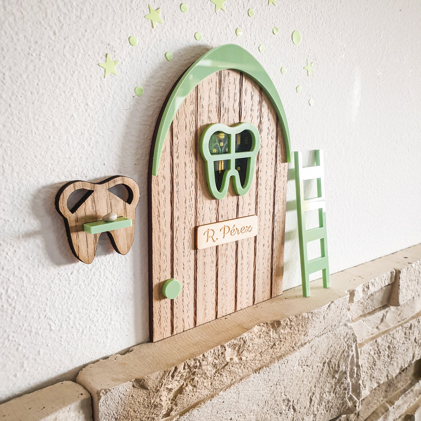Puerta Ratoncito Pérez madera y verde mint