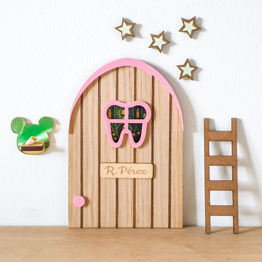 Puerta Ratoncito Pérez madera y rosa